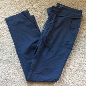 NWOT hiking pants from mountain hardware